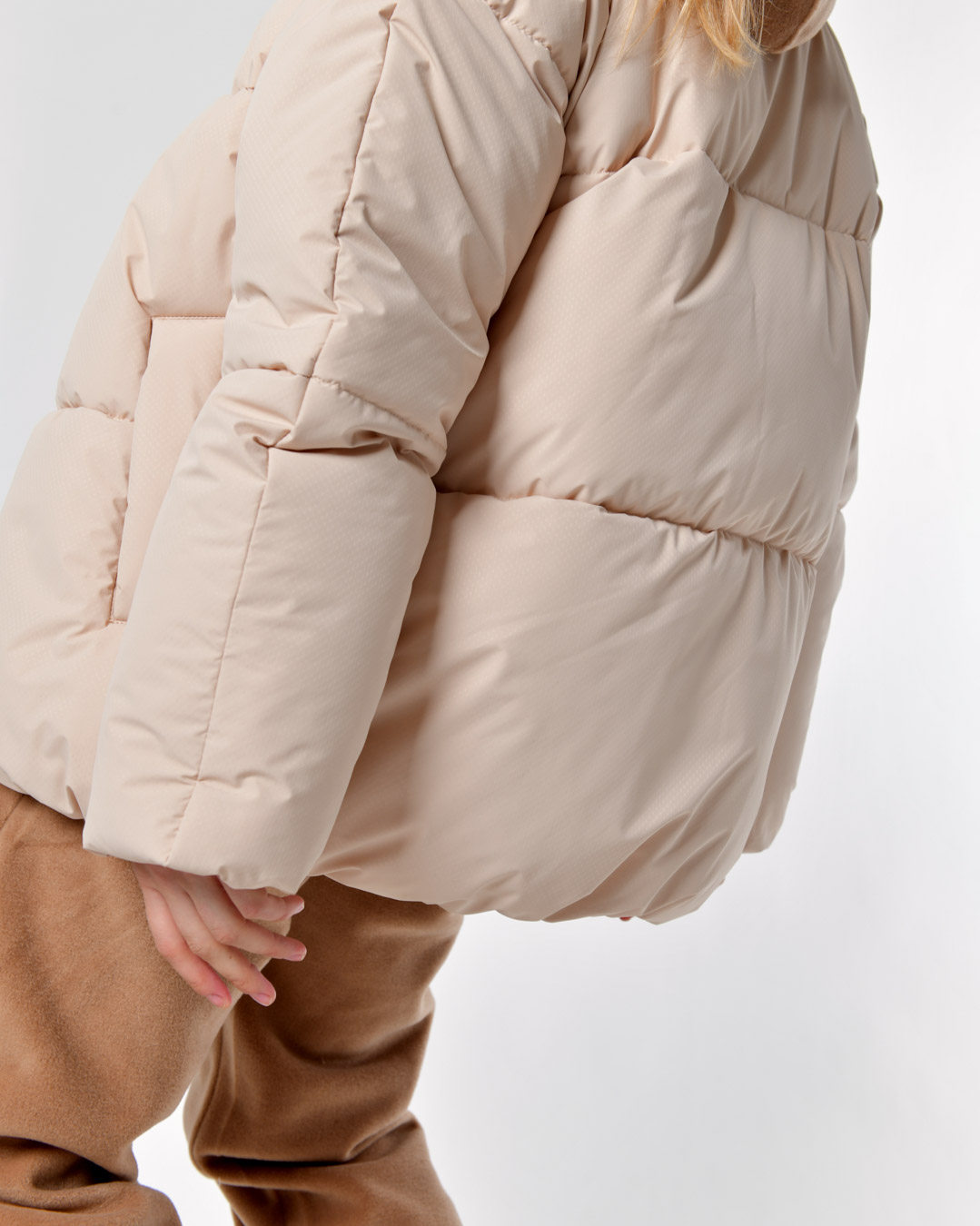 Зимовий короткий пуховик бежевий | 87179 Зимовий короткий пуховик бежевий | 87179