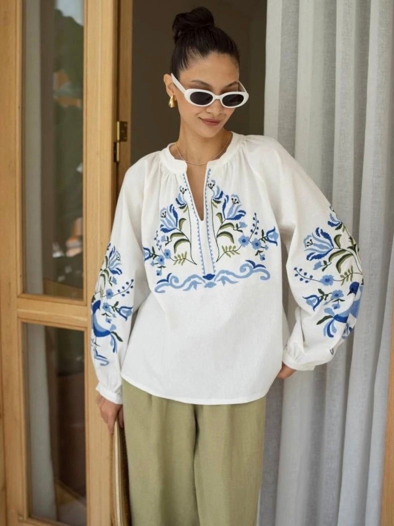 Вишиванка біла з блакитними квітами | 88364