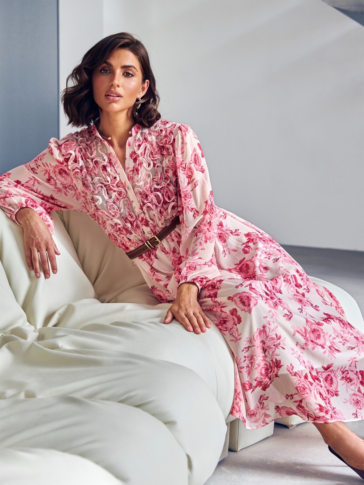 Літня шифонова сукня біла в рожеві квіти | 87910 Літня шифонова сукня біла в рожеві квіти | 87910