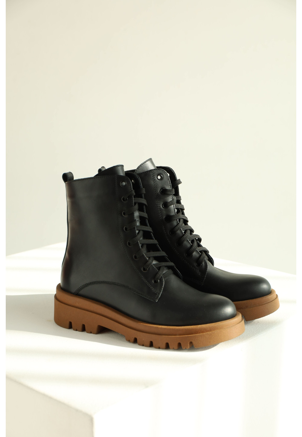 Черевики чорні з коричневою підошвою | 88411 Черевики чорні з коричневою підошвою | 88411