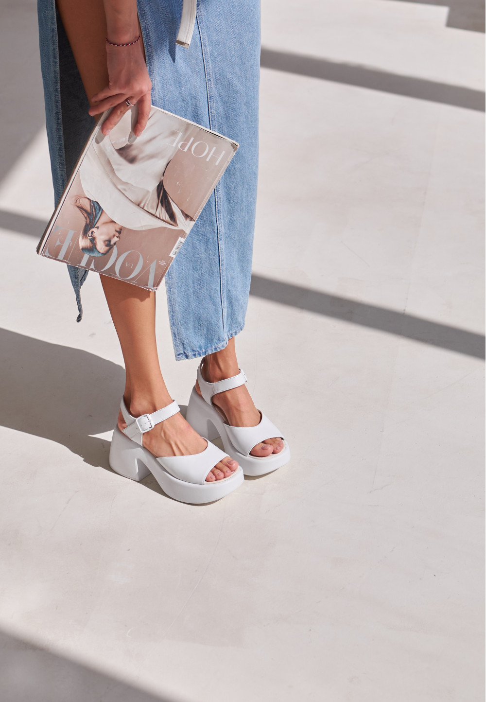 Шкіряні босоніжки білі на платформі | 88932 Шкіряні босоніжки білі на платформі | 88932