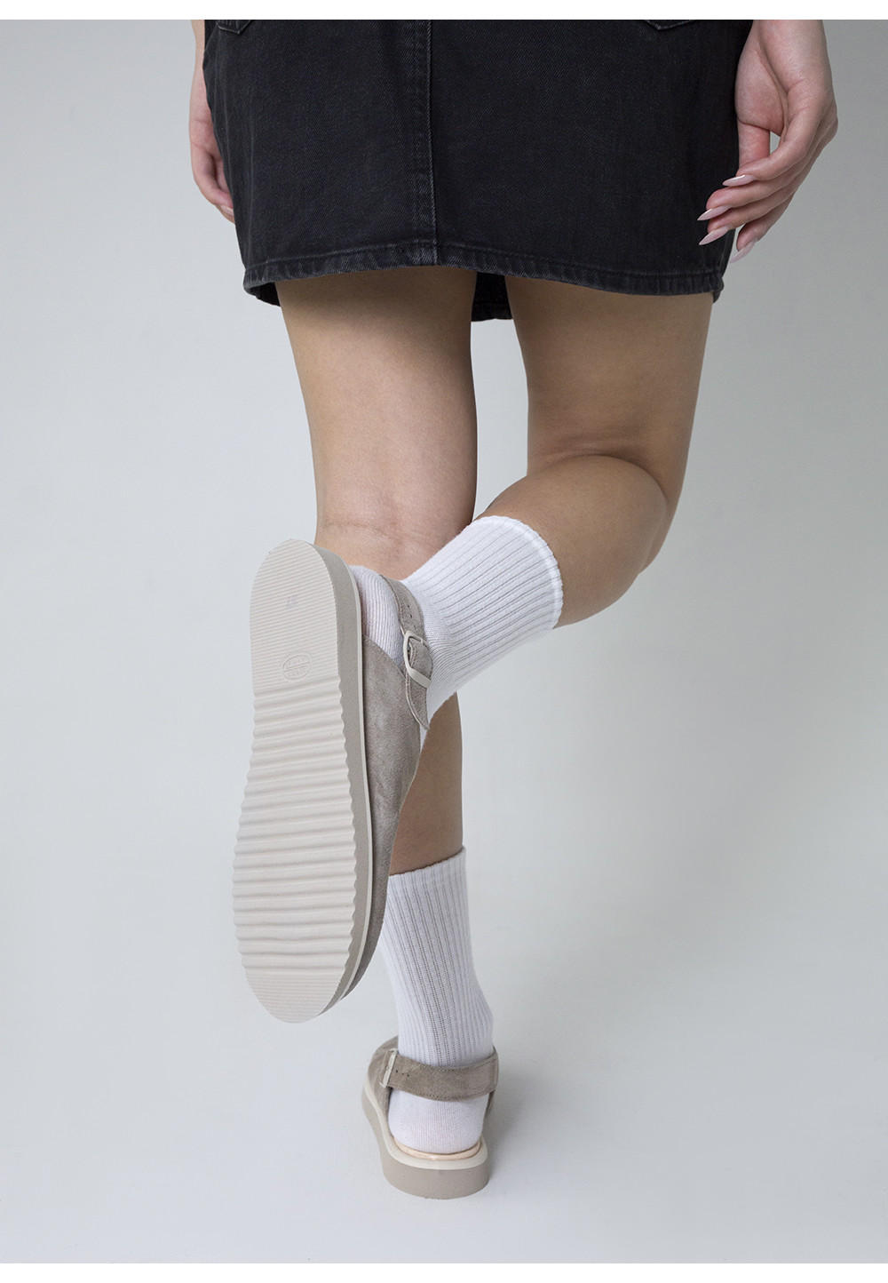 Замшеві босоніжки з закритим носком бежеві | 88889 Замшеві босоніжки з закритим носком бежеві | 88889