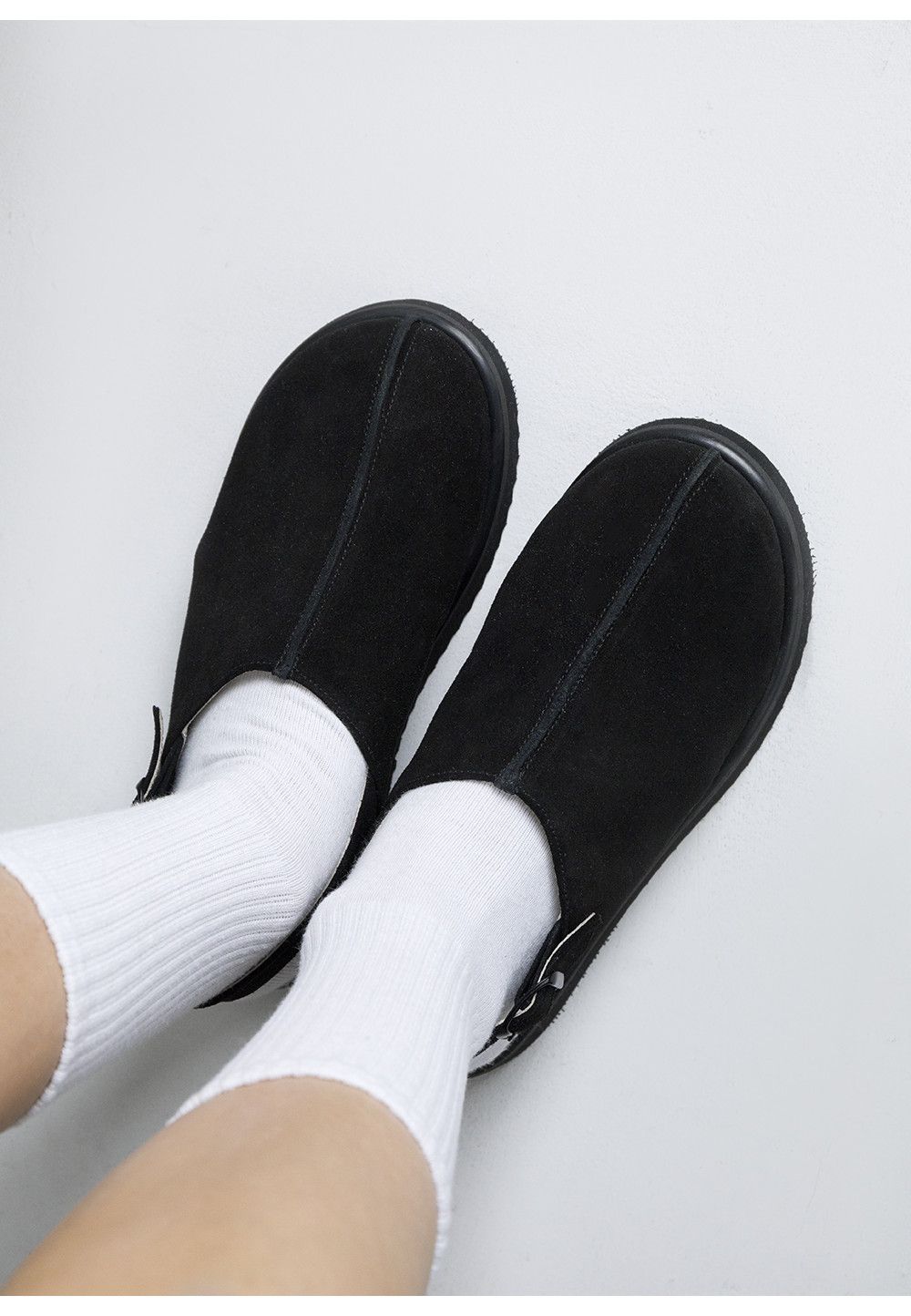 Замшеві босоніжки з закритим носком чорні | 88909 Замшеві босоніжки з закритим носком чорні | 88909
