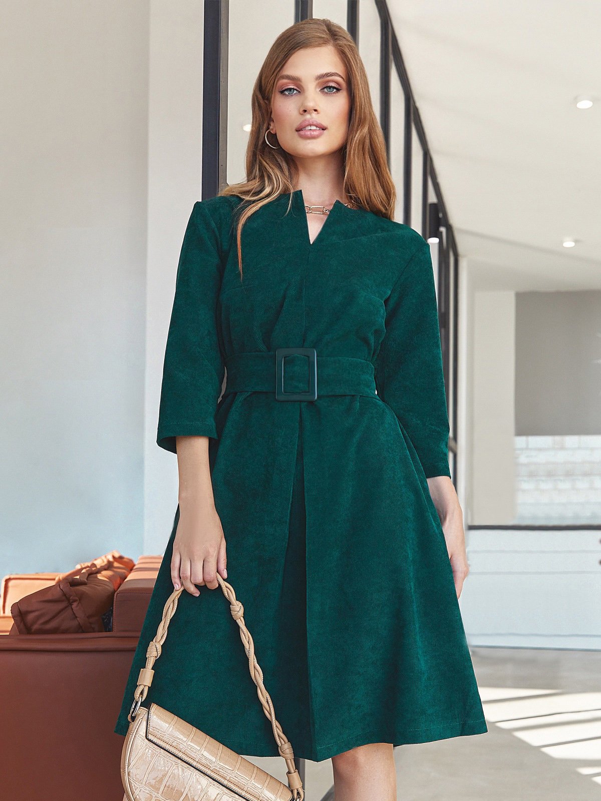 Вельветова сукня-трапеція темно-зелена | 89046 Вельветова сукня-трапеція темно-зелена | 89046