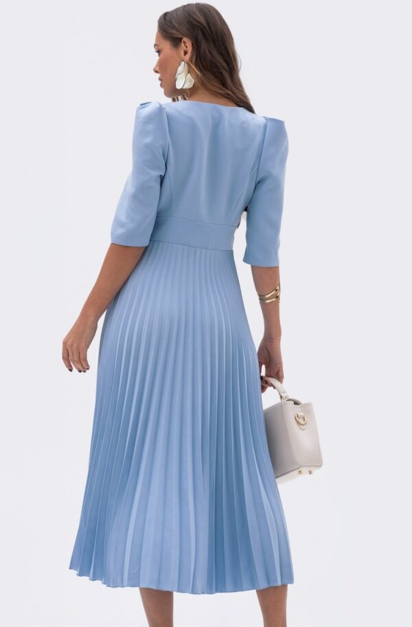 Сукня плісирована блакитна міді довжини | 89090
