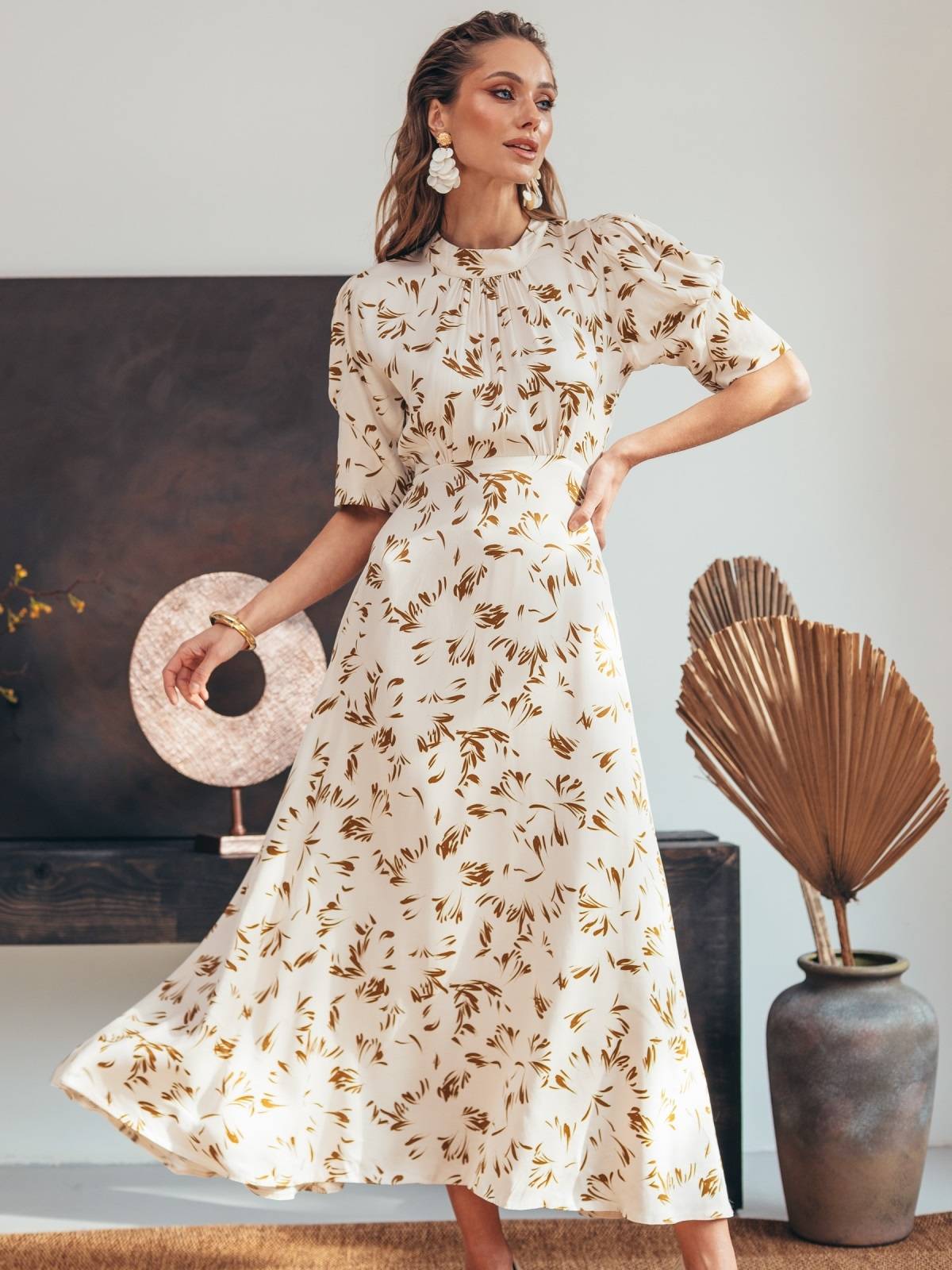 Сукня атласна бежева з рослинним принтом | 89073 Сукня атласна бежева з рослинним принтом | 89073