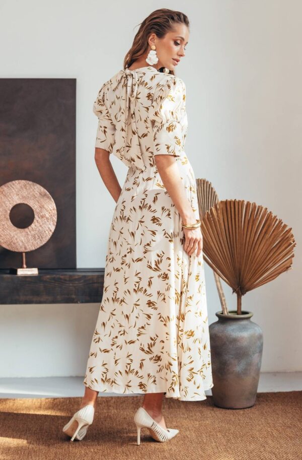 Сукня атласна бежева з рослинним принтом | 89073