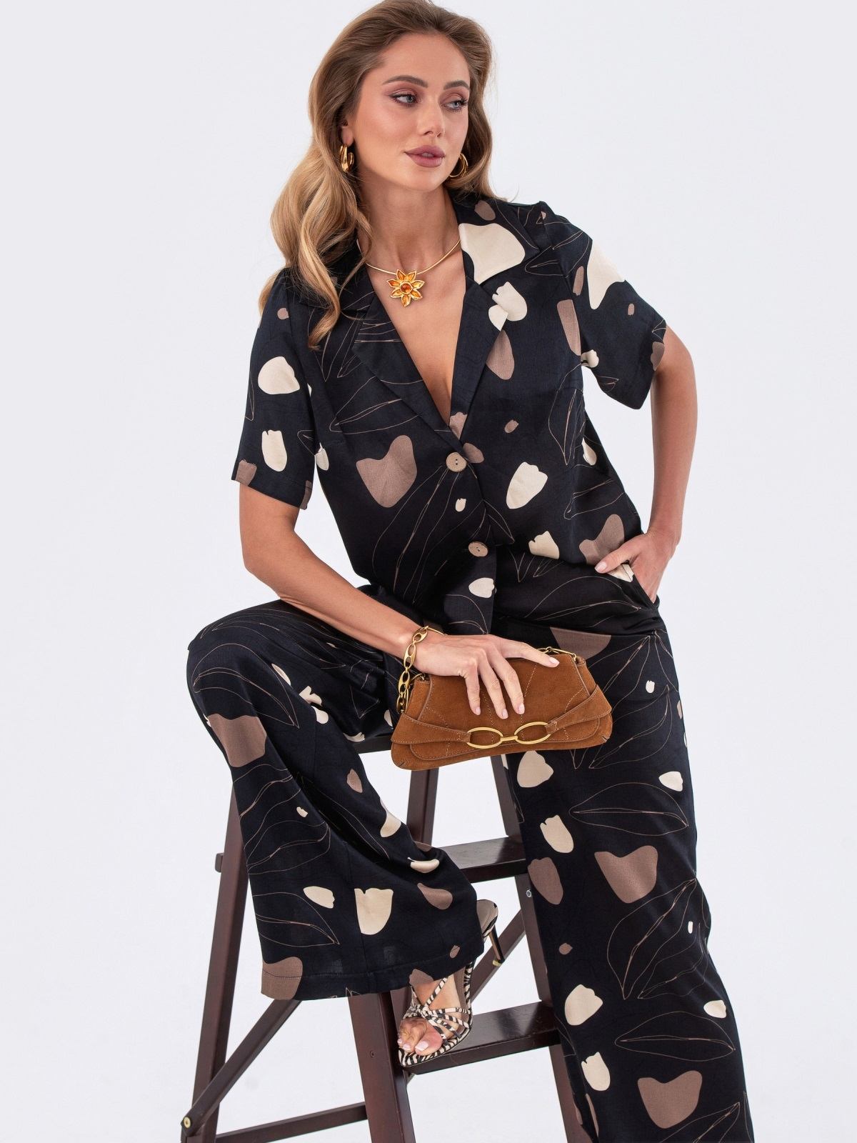 Атласний костюм-двійка в піжамному стилі | 89476