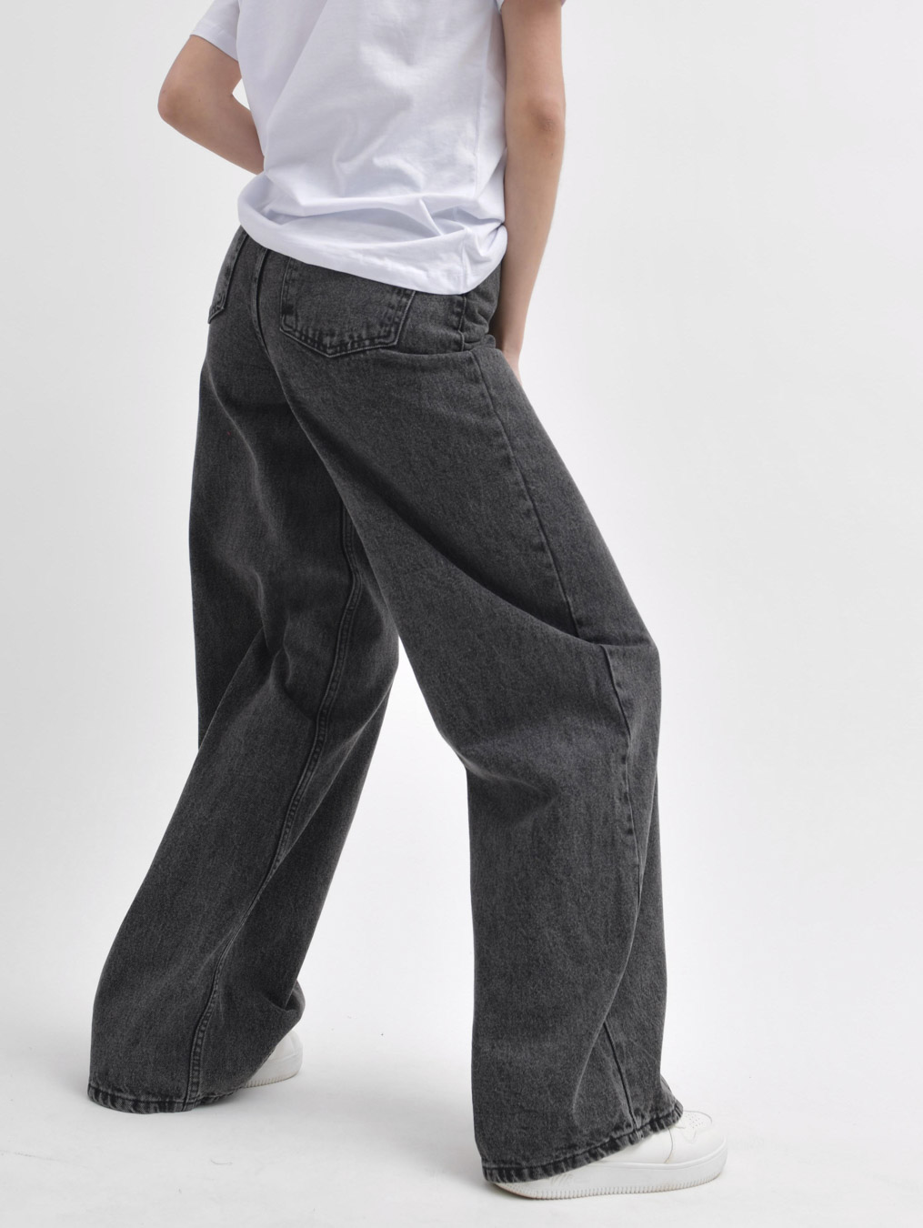Джинси із широкими штанинами графітові | 90310