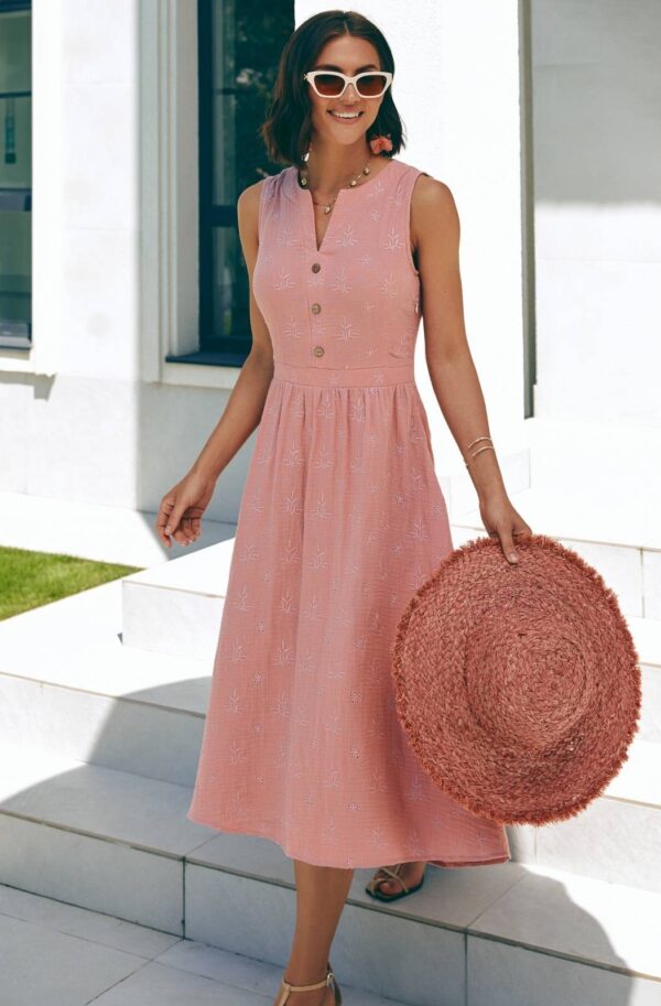 Літня сукня рожева з мусліну з вишивкою в тон | 90819