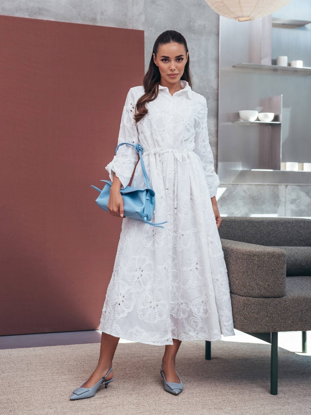 Сукня-сорочка біла з рельєфною вишивкою | 90834 Сукня-сорочка біла з рельєфною вишивкою | 90834