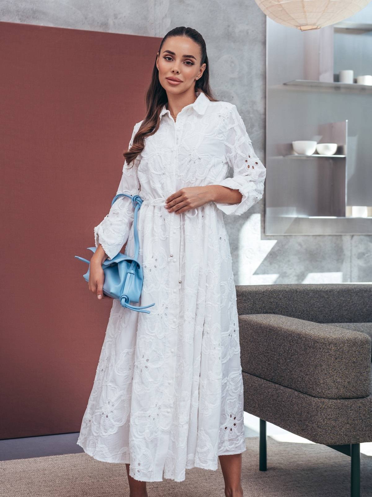 Сукня-сорочка біла з рельєфною вишивкою | 90834 Сукня-сорочка біла з рельєфною вишивкою | 90834