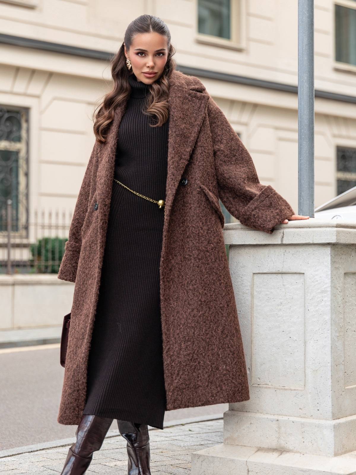 Демісезонне об'ємне пальто коричневе | 91895 Демісезонне об'ємне пальто коричневе | 91895