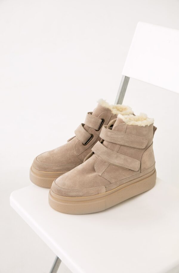 Зимові замшеві черевики на липучках бежеві | 91532
