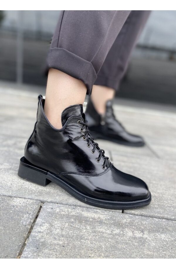 Демісезонні черевики лакові чорні | 91592