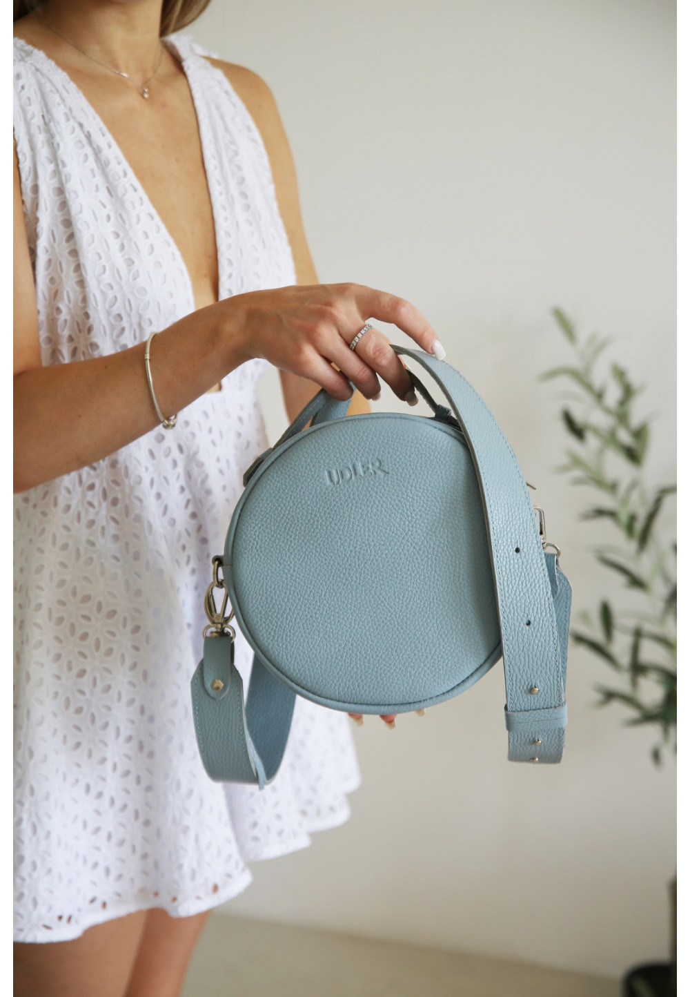 Шкіряна сумка круглої форми блакитна | 91622