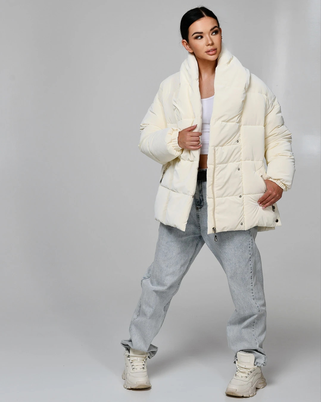 Зимова коротка куртка молочна з поясом | 91315 Зимова коротка куртка молочна з поясом | 91315