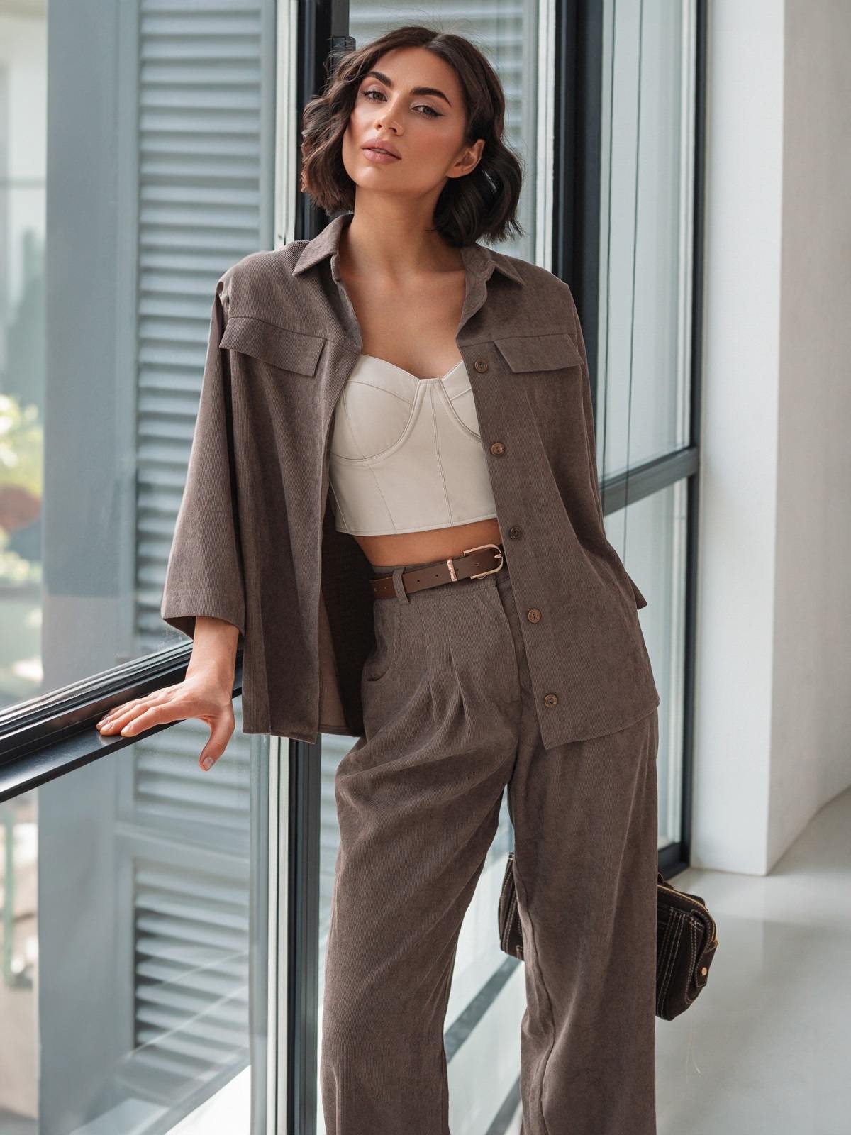 Костюм-двійка з мікровельвету коричневий | 91664