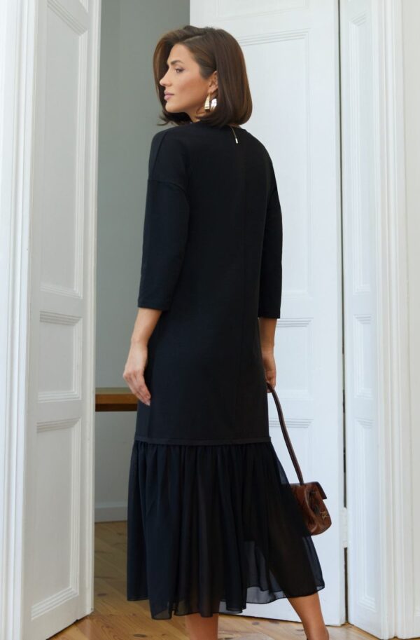 Трикотажна сукня з шифоновою оборкою чорна | 91187
