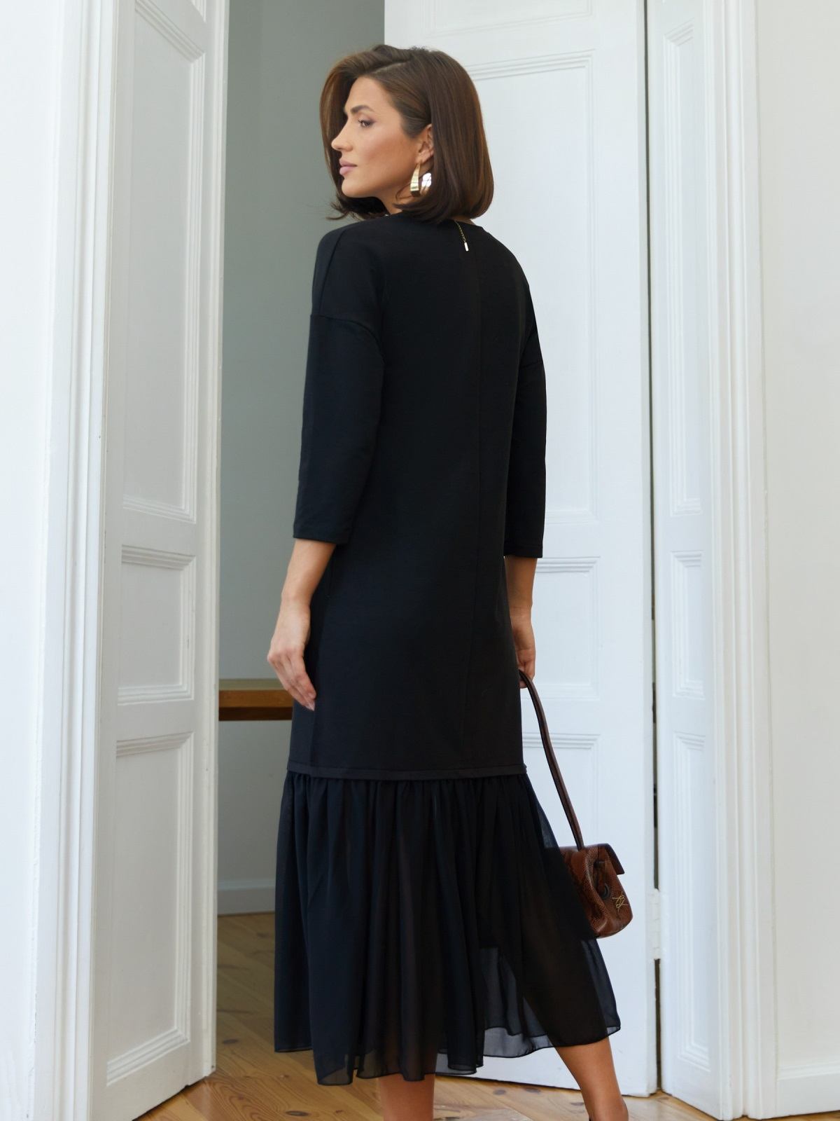 Трикотажна сукня з шифоновою оборкою чорна | 91187 Трикотажна сукня з шифоновою оборкою чорна | 91187