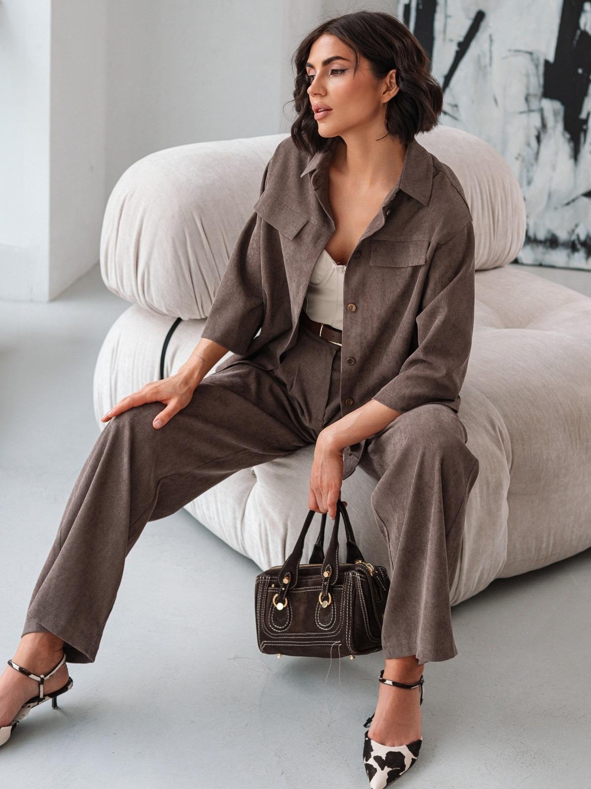 Костюм-двійка з мікровельвету коричневий | 91664