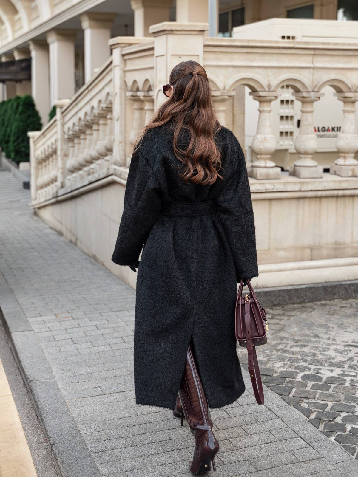 Демісезонне пальто з ворсом на запах чорне | 91948 Демісезонне пальто з ворсом на запах чорне | 91948