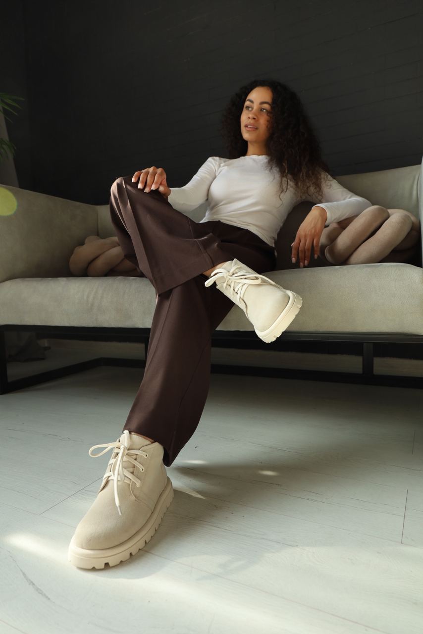 Замшеві черевики бежеві з широким носком | 91556