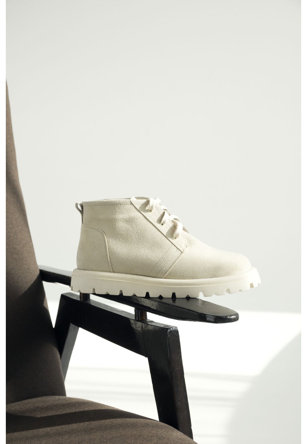 Замшеві черевики бежеві з широким носком | 91556