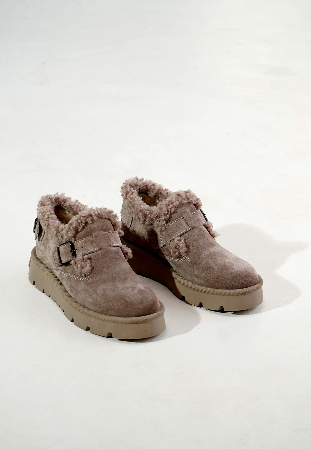 Короткі зимові замшеві черевики бежеві | 92122