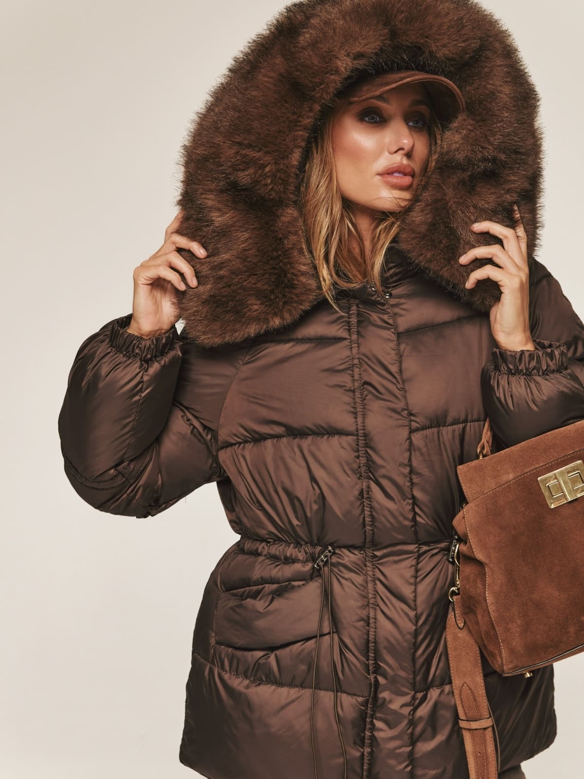 Куртка зі штучним хутром на комірі коричнева | 92490 Куртка зі штучним хутром на комірі коричнева | 92490