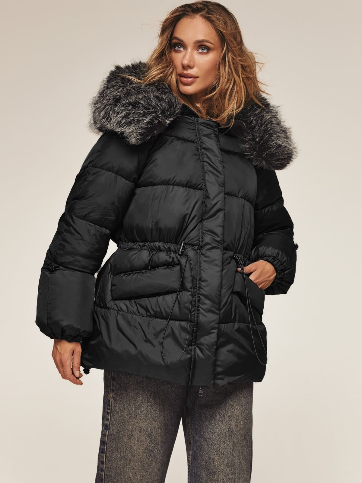 Куртка зі штучним хутром на комірі чорна | 92467 Куртка зі штучним хутром на комірі чорна | 92467