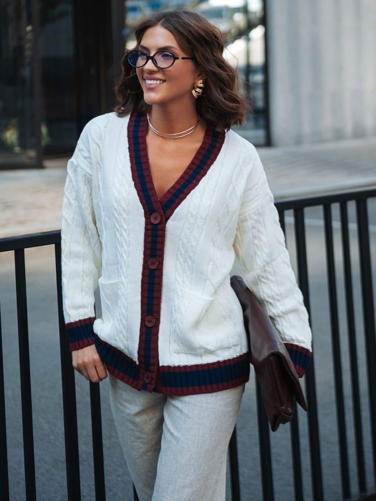 В'язана кофта з візерунком коси біла | 92329