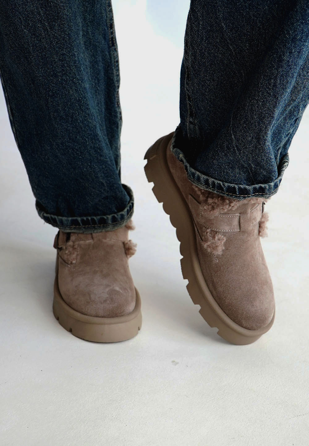 Короткі зимові замшеві черевики бежеві | 92122