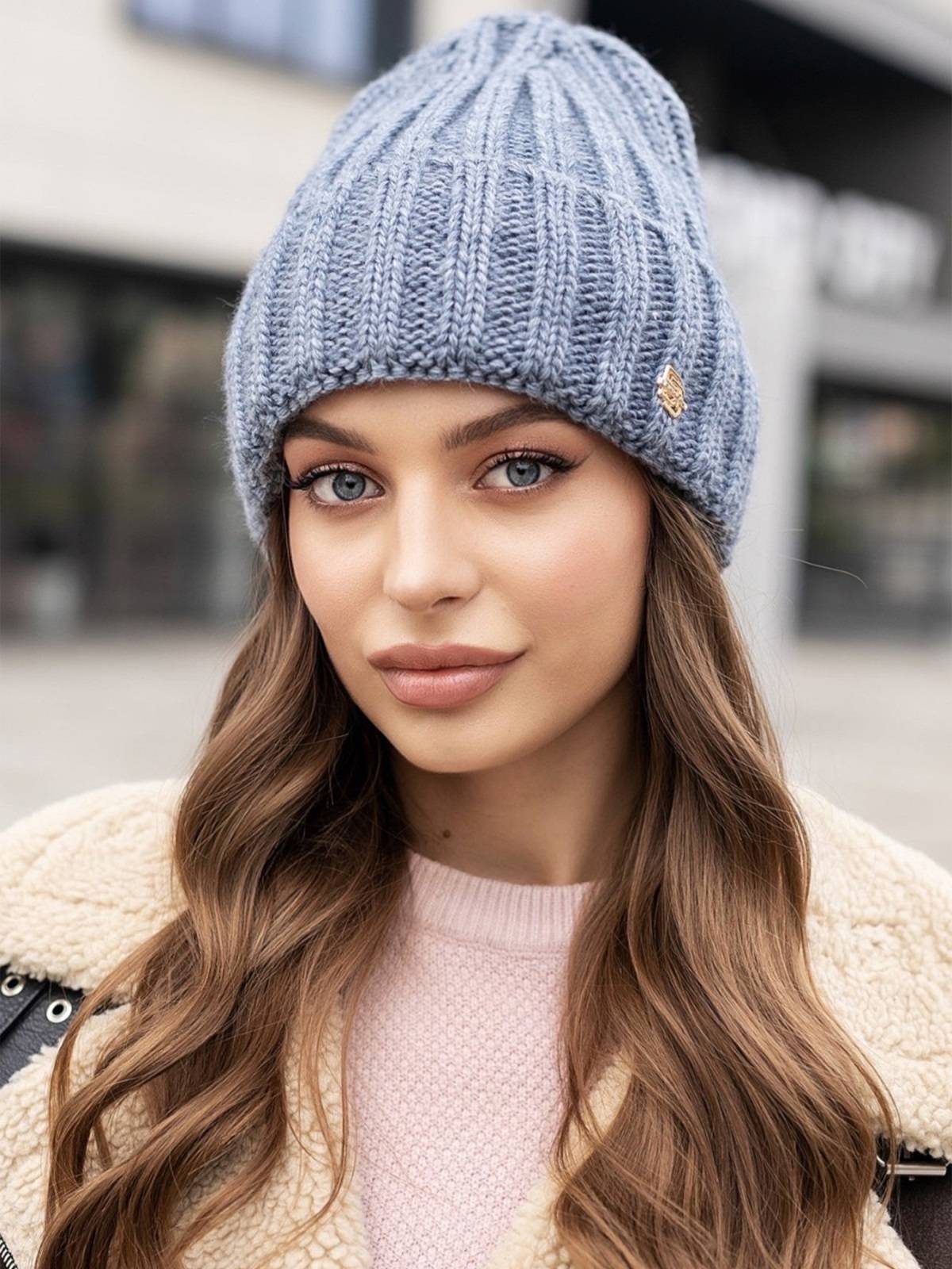 Напіввовняна шапка-біні дрібної в'язки синя | 92073