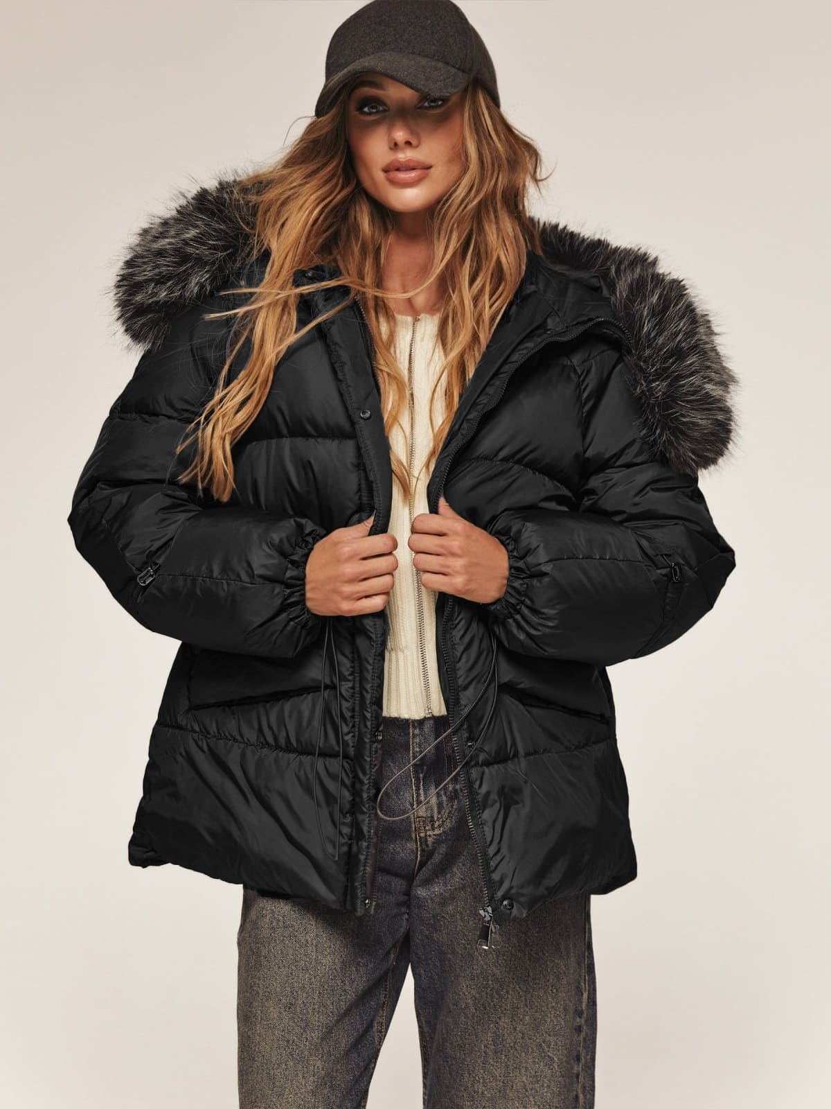 Куртка зі штучним хутром на комірі чорна | 92467 Куртка зі штучним хутром на комірі чорна | 92467