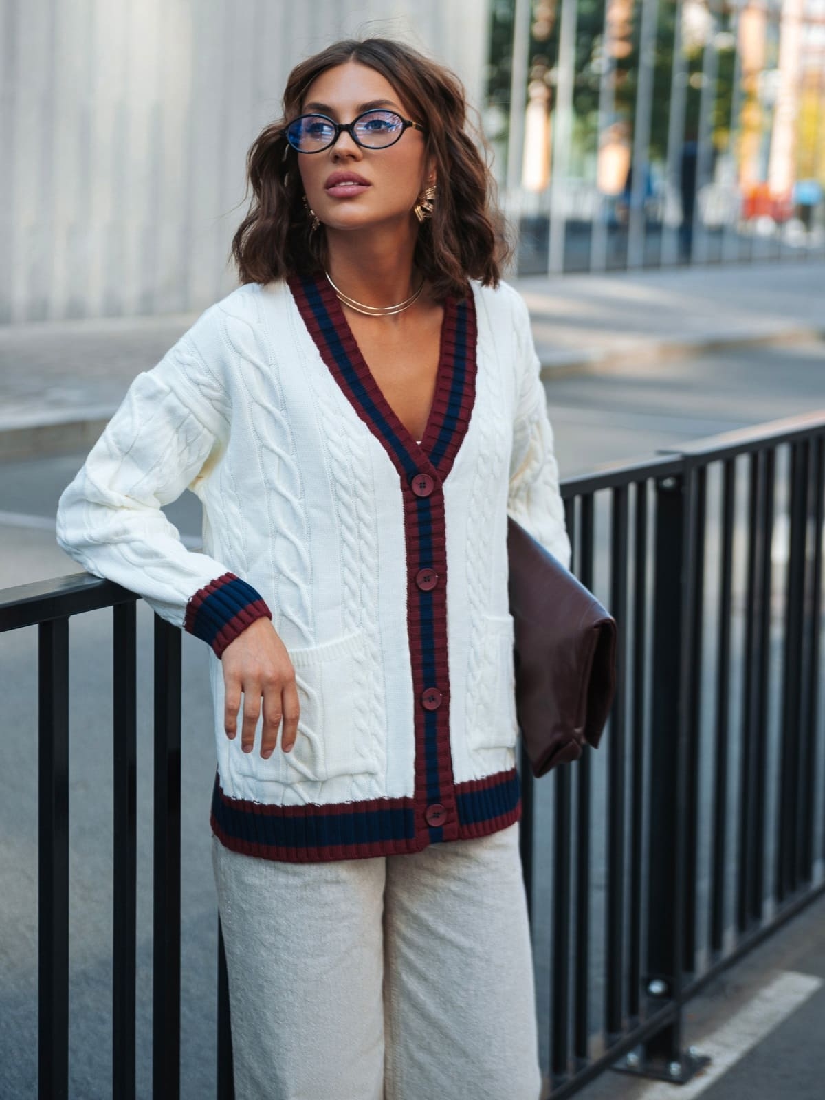 В'язана кофта з візерунком коси біла | 92329