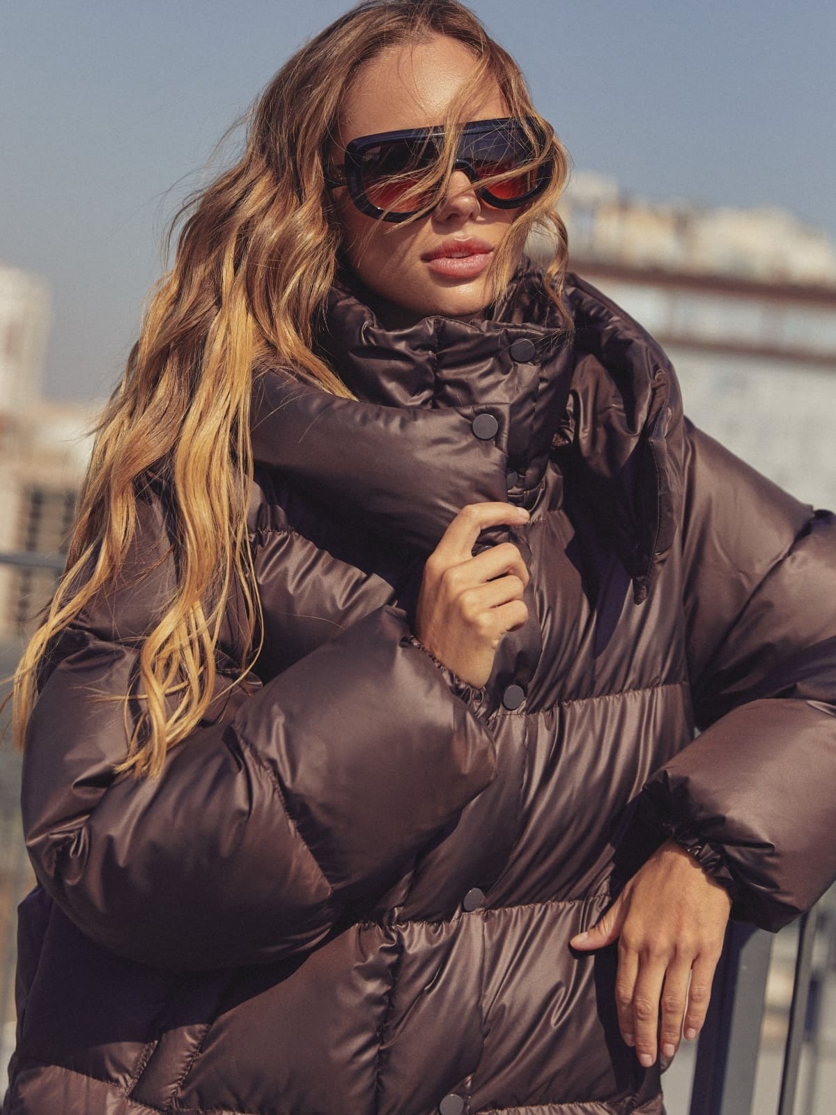 Зимова куртка зі знімним капюшоном коричнева | 93098