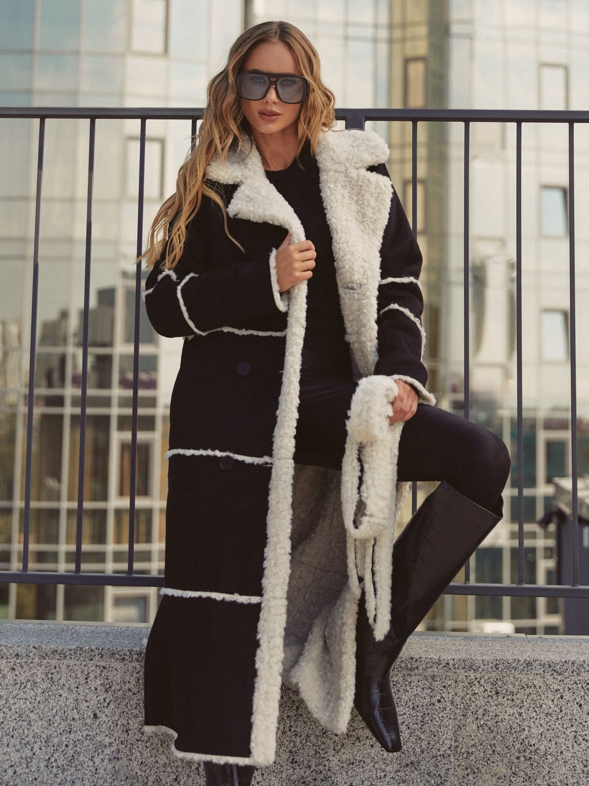 Елегантна дублянка чорна з екозамші | 92895 Елегантна дублянка чорна з екозамші | 92895