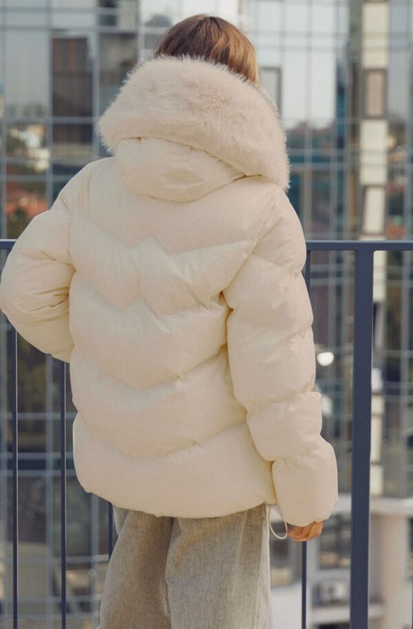 Зимова куртка з вшитим капюшоном бежева | 93076