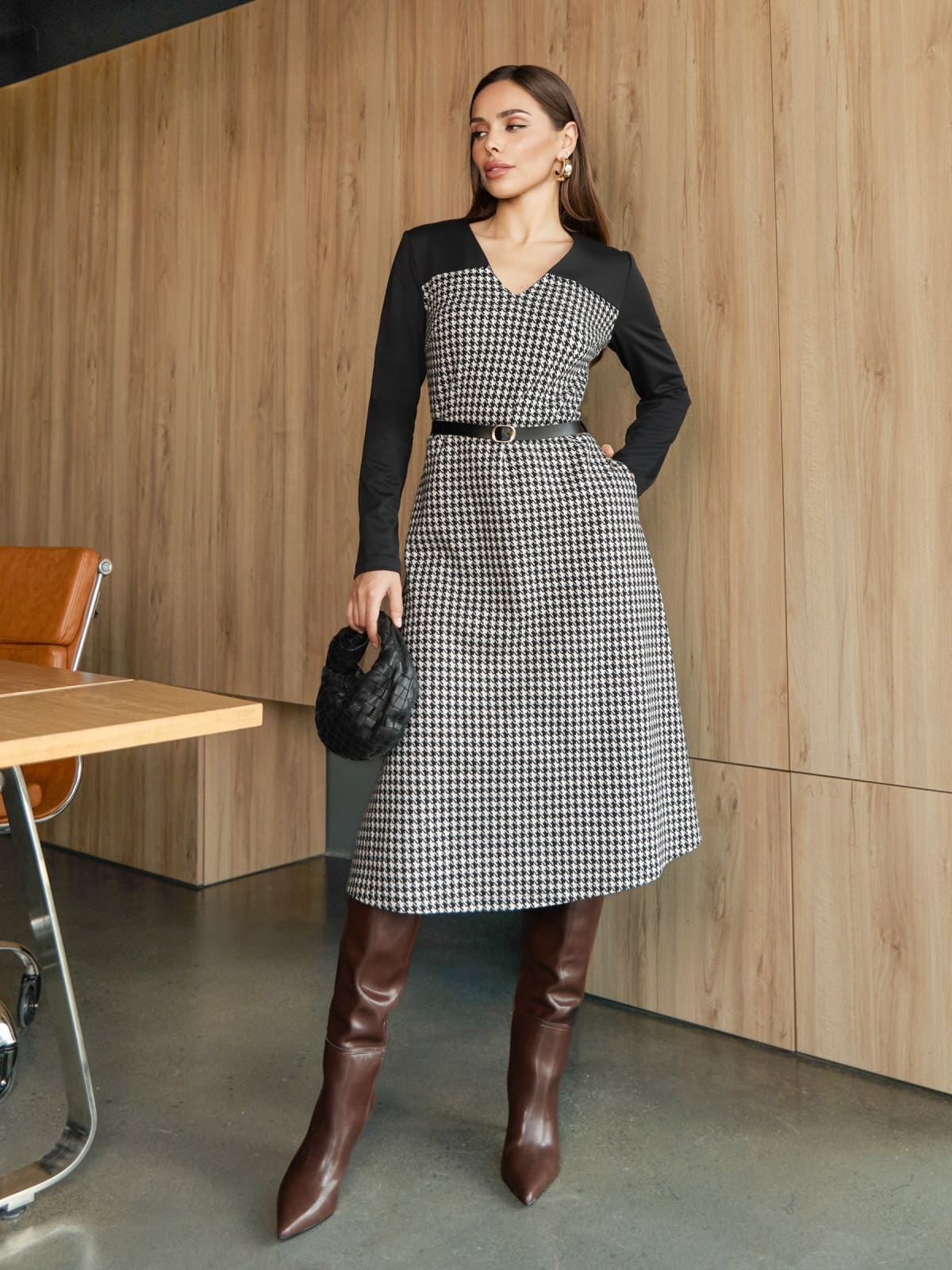 Сукня з трикотажу в гусячу лапку чорна | 92605 Сукня з трикотажу в гусячу лапку чорна | 92605