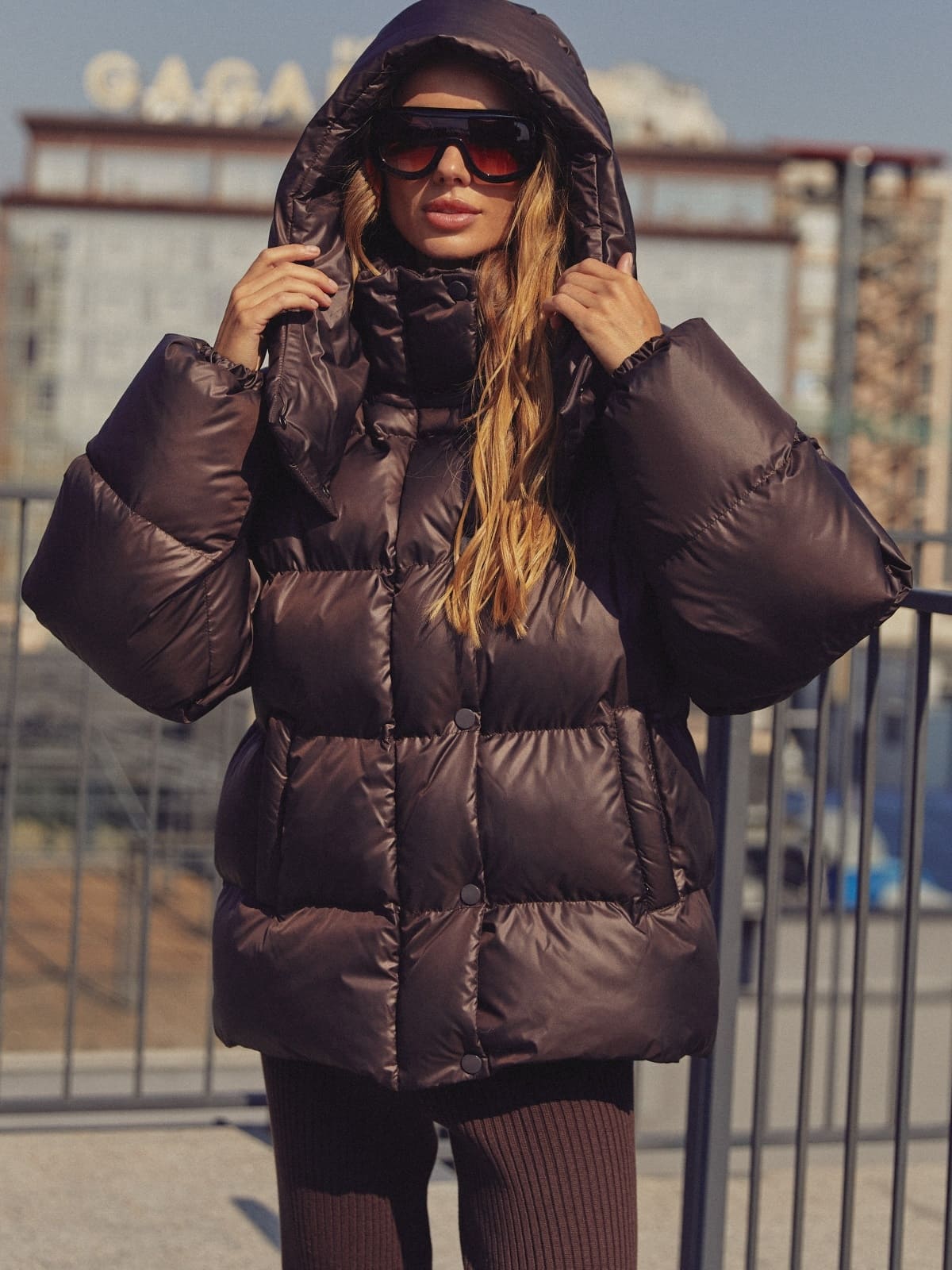 Зимова куртка зі знімним капюшоном коричнева | 93098