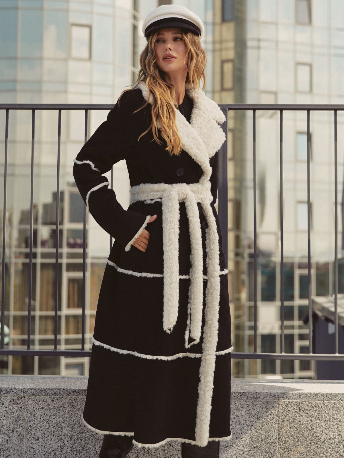 Елегантна дублянка чорна з екозамші | 92895 Елегантна дублянка чорна з екозамші | 92895