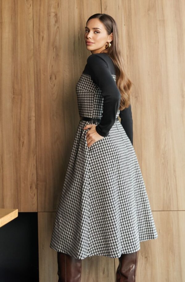 Сукня з трикотажу в гусячу лапку чорна | 92605