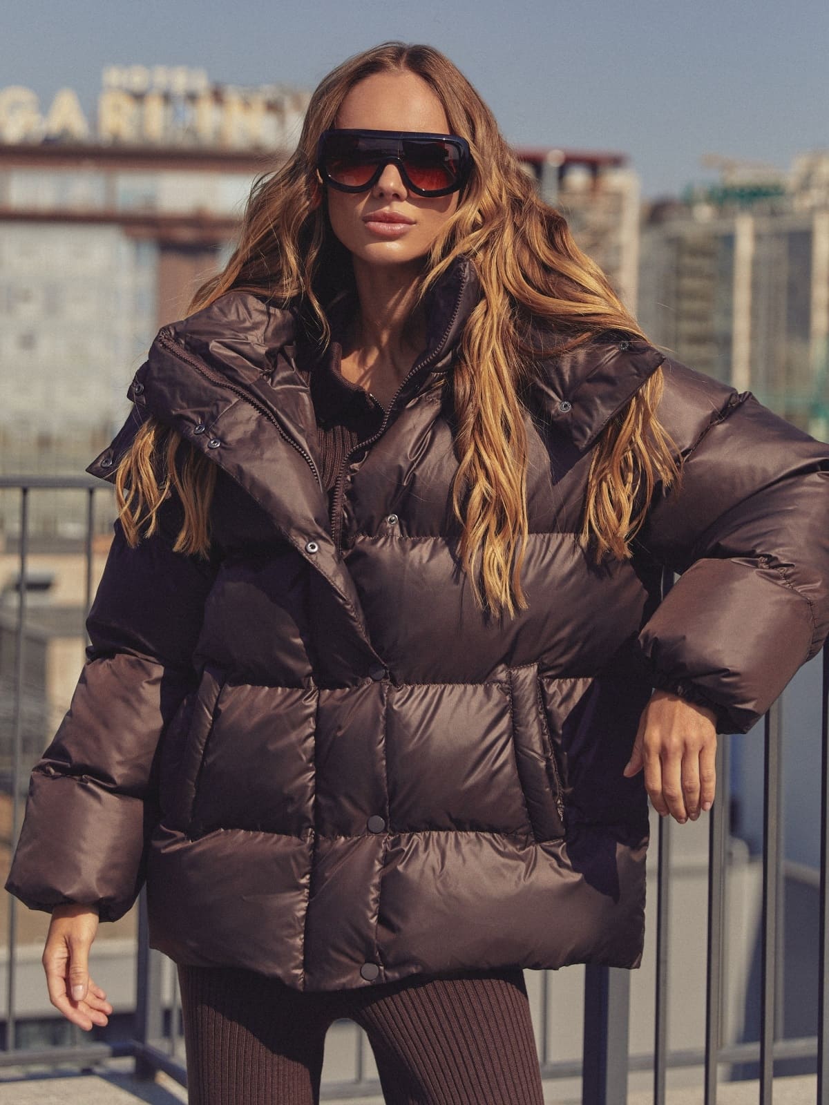 Зимова куртка зі знімним капюшоном коричнева | 93098