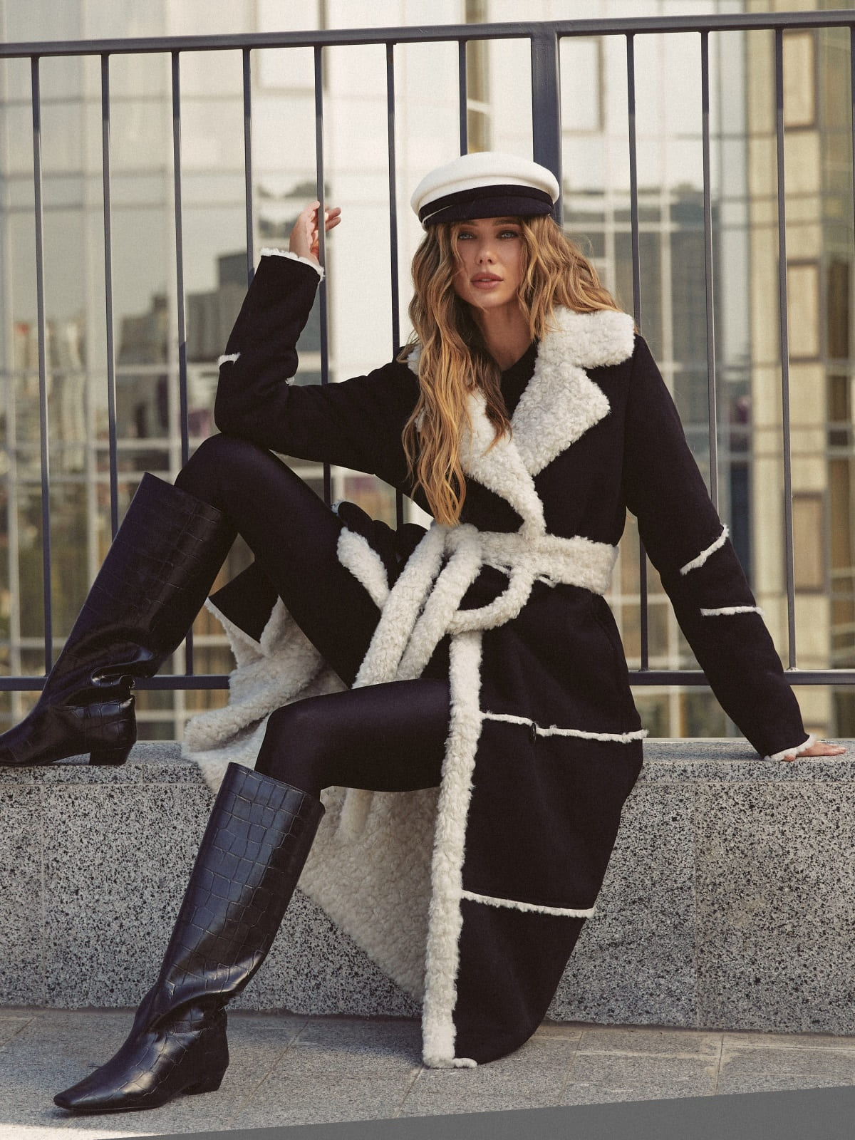 Елегантна дублянка чорна з екозамші | 92895 Елегантна дублянка чорна з екозамші | 92895