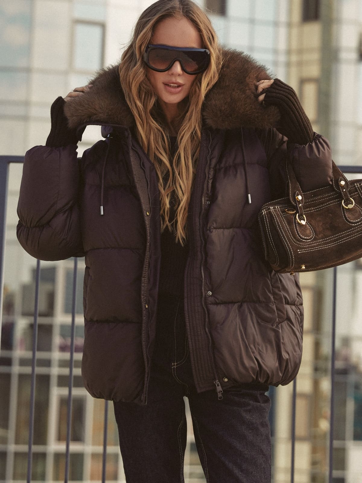 Зимова куртка з екохутром на комірі коричнева | 92848 Зимова куртка з екохутром на комірі коричнева | 92848