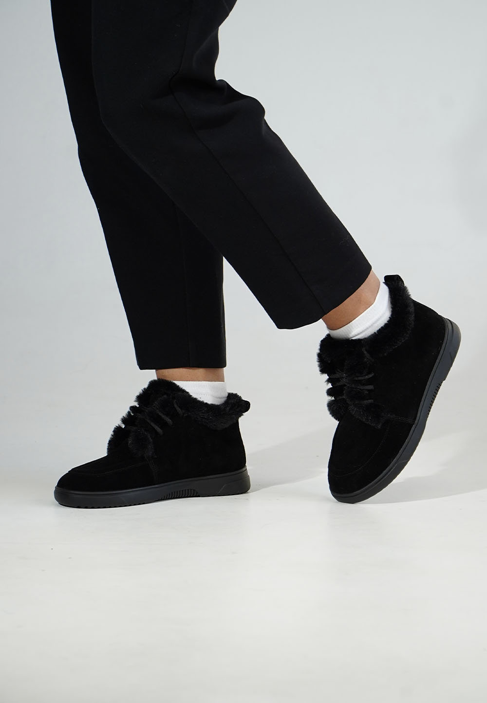 Зимові анатомічні черевики замшеві чорні | 92570