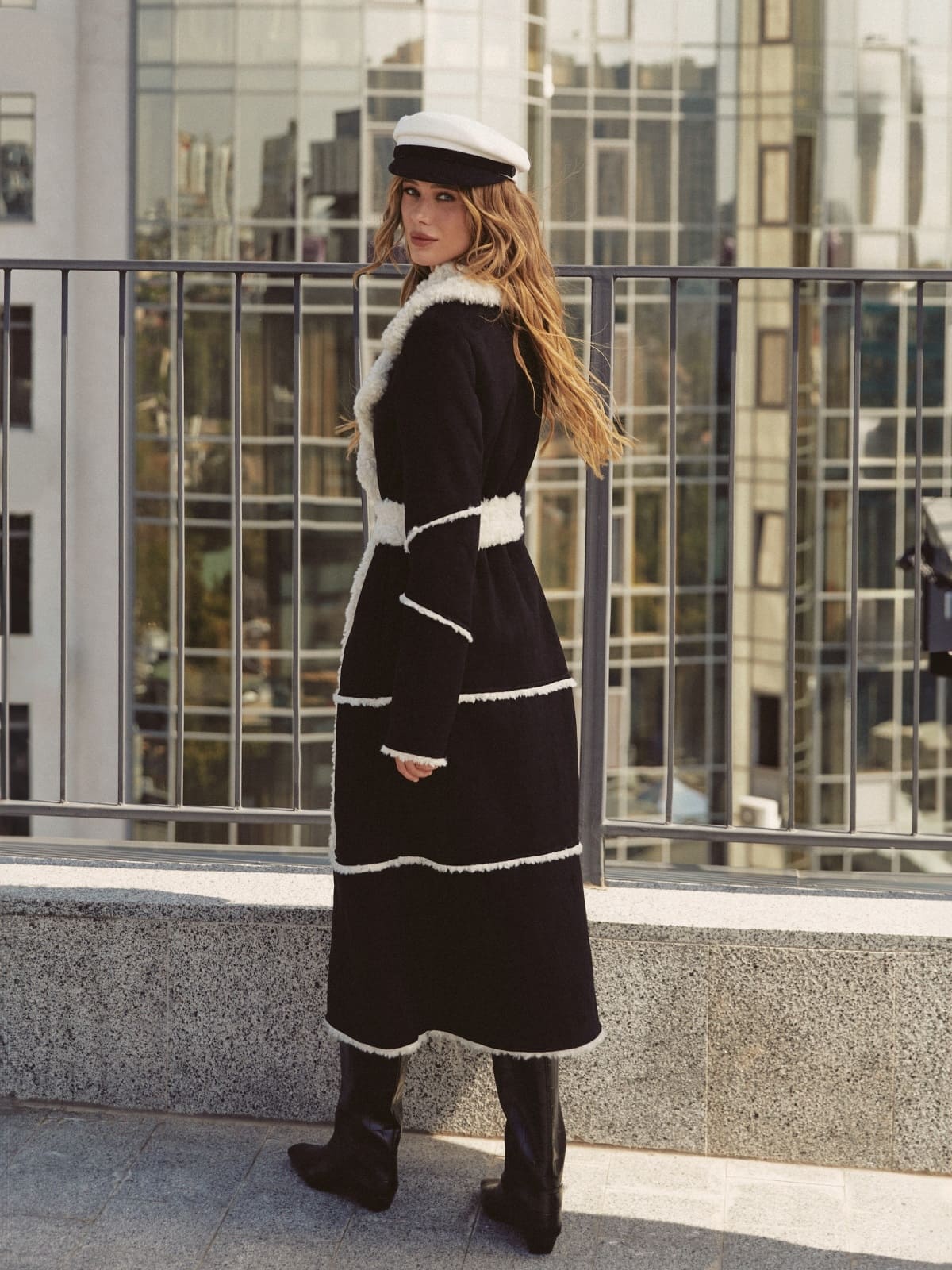 Елегантна дублянка чорна з екозамші | 92895 Елегантна дублянка чорна з екозамші | 92895