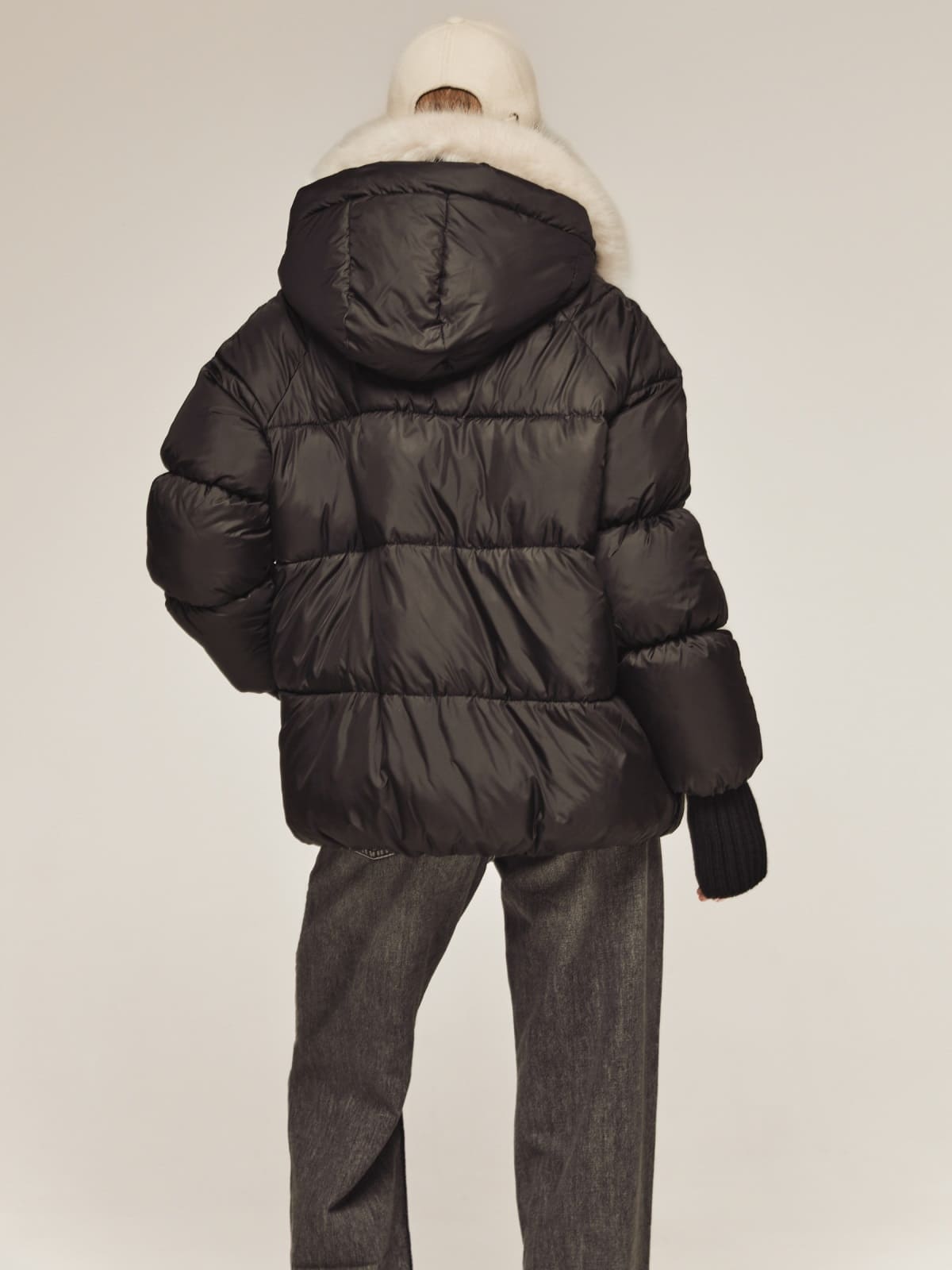 Зимова куртка з екохутром на комірі чорна | 92836 Зимова куртка з екохутром на комірі чорна | 92836