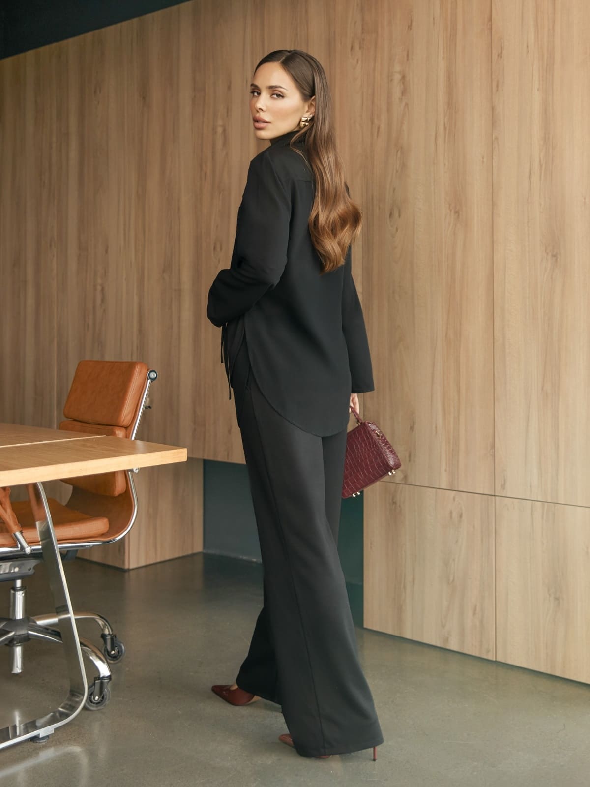 Костюм-двійка з блузою та штанами чорний | 92700